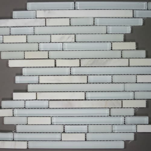 Accord Border in White And Carrara Tile